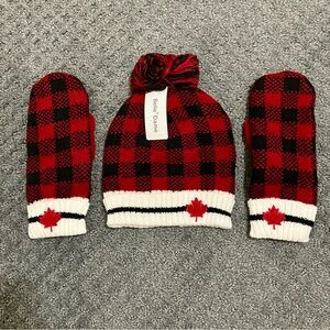 Canadian Maple Leaf Red and Black Plaid Hat and Mittens Set